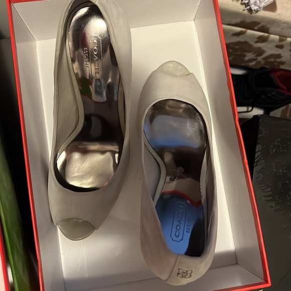 Coach suede peep toe pumps - Picture 5 of 5